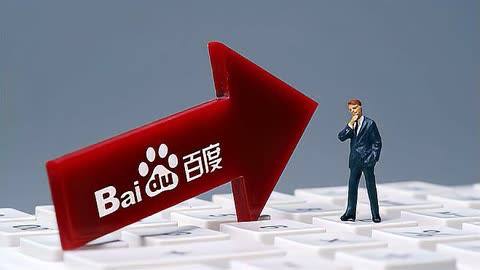 女子徒步误将蛇窝当野生蹦床